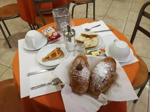 Hotel Zara Napoli 2*, Naples